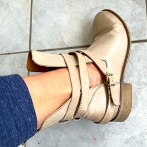 Steve Madden cut out booties
